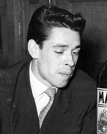 Le chanteur Jacques Brel